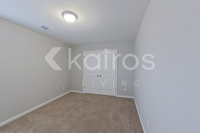 Building Photo - 101 St Phillip Wy