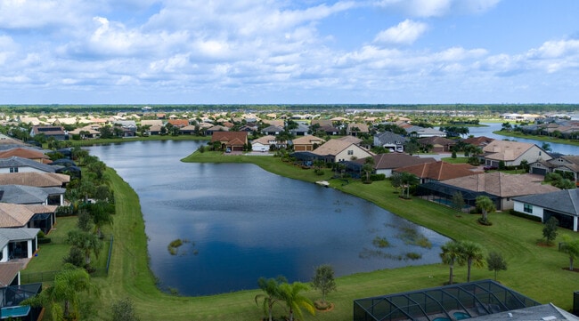 Building Photo - 739 SE Villandry Way