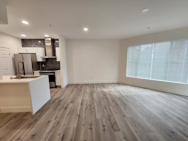 Building Photo - 7139 S Durango Dr
