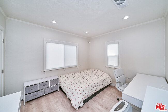Building Photo - 1310 S Rimpau Blvd