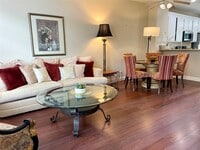 Building Photo - 28305 Paseo El Siena