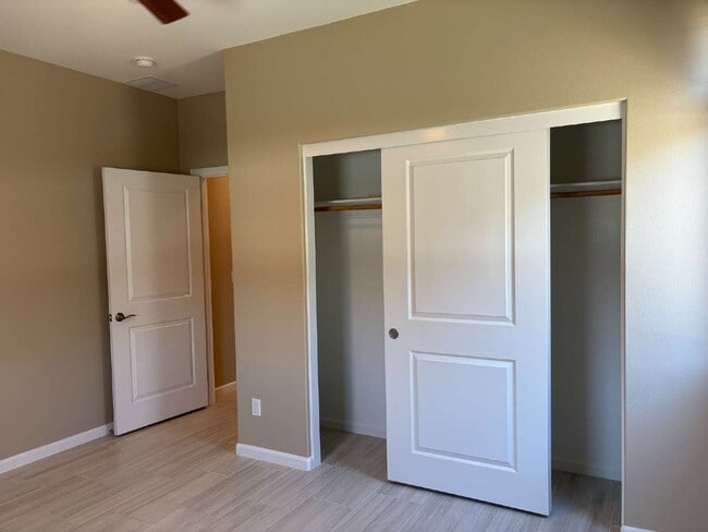Building Photo - Stylish 2-Bedroom Oasis Domani, Residents ...