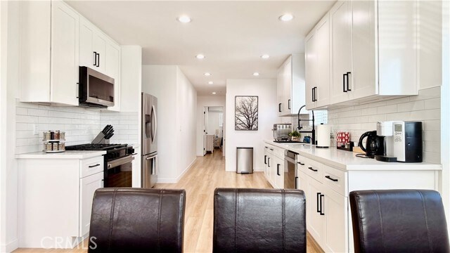 Building Photo - 515 Florence Ave