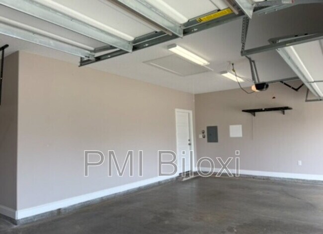 Building Photo - 16982 W Landon Green Cir