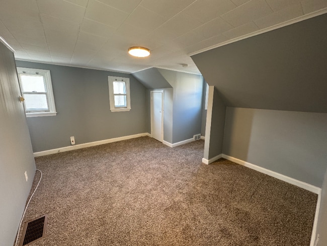 Building Photo - 141 Willow Grove Ave