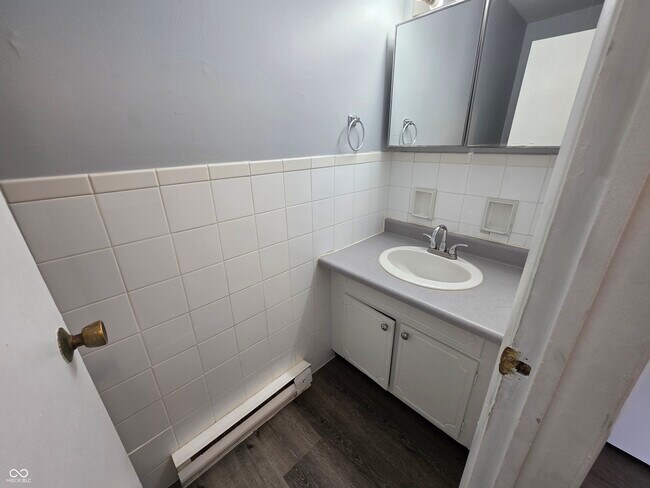 Building Photo - 3821 Biscayne Rd