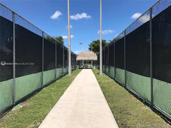 Building Photo - 15065 SW 49th Ln