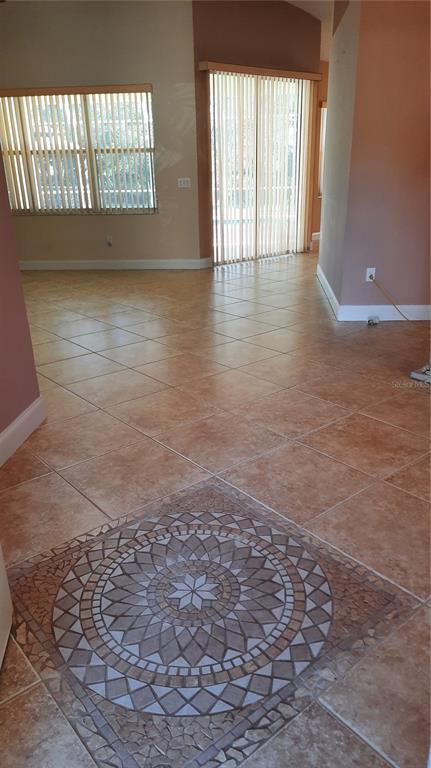 Building Photo - 58 Burning Bush Dr