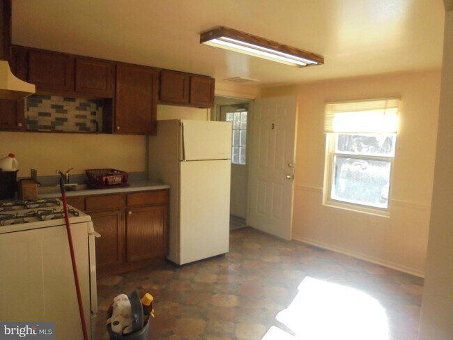 Building Photo - 51 Ed Turner Ln