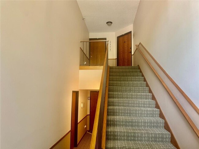 Building Photo - 2575 Heritage Dr