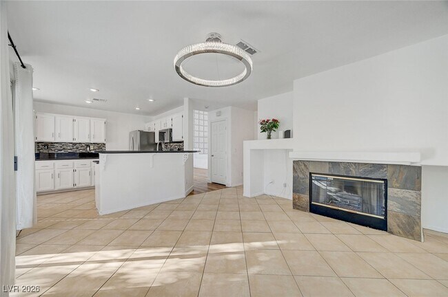 Building Photo - 2403 Rue De Versailles