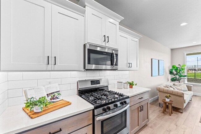 Building Photo - Charming 3 Bed, 2 Bath Home in Nampa, ID with Spacious Layout and Modern Touches!