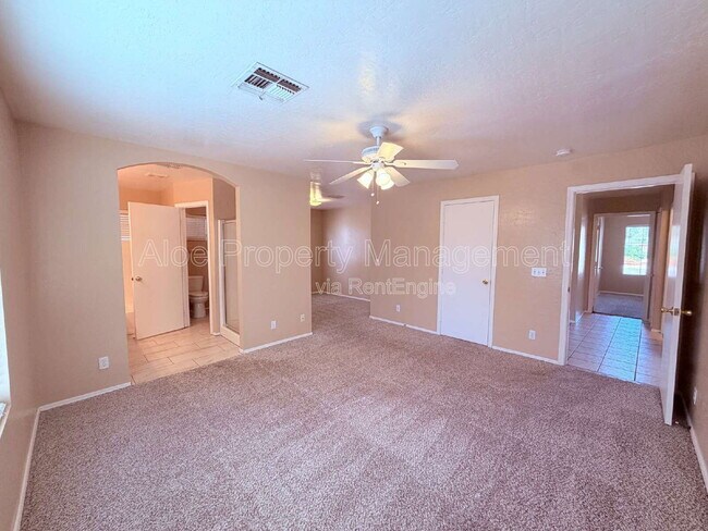 Building Photo - 2293 E Longhorn Pl