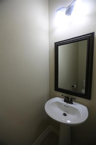 Building Photo - 7513 Guadalupe Way