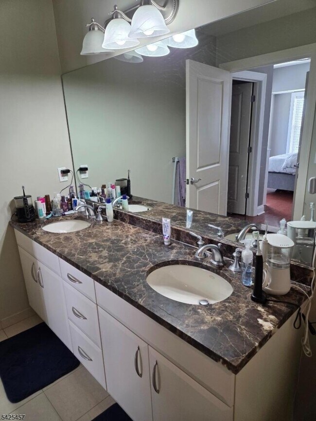 Building Photo - 48 S Park St