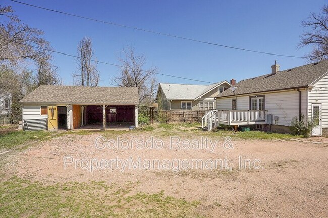 Building Photo - 1405 15th Ave