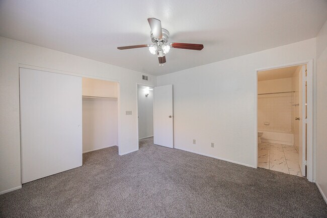 Building Photo - 2019 W Lemon Tree Pl