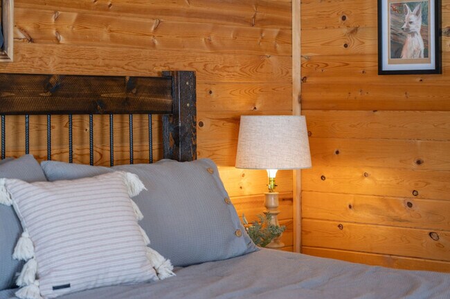 Building Photo - 5406 Henrys Lake Rd