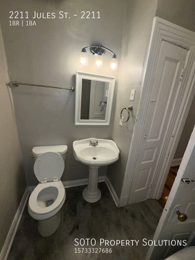 Building Photo - 2209-2211 Jules St