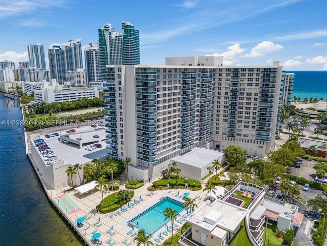 Building Photo - 3800 S Ocean Dr