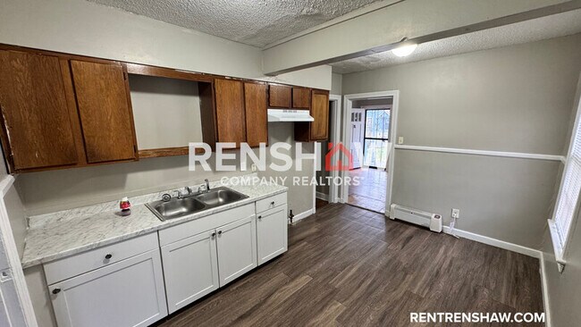 Building Photo - 3215 Tutwiler Ave