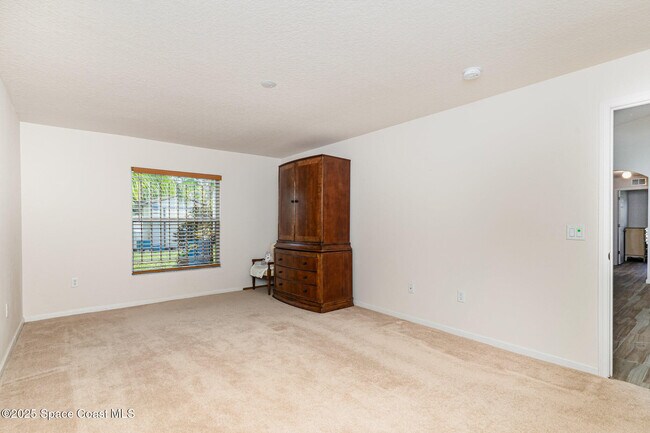 Building Photo - 1715 San Filippo Dr SE