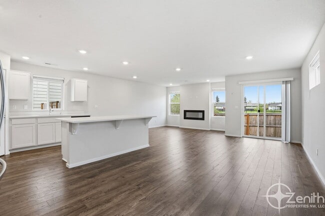 Building Photo - 2030 NW 14th St