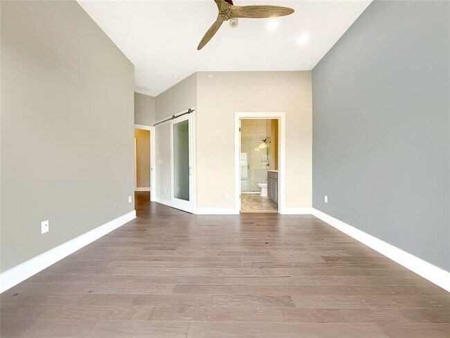 Building Photo - 908 Nueces St