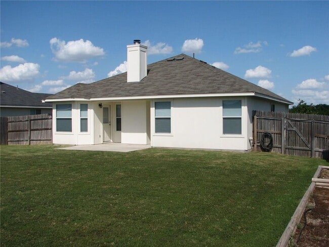 Building Photo - 123 Bayliss St