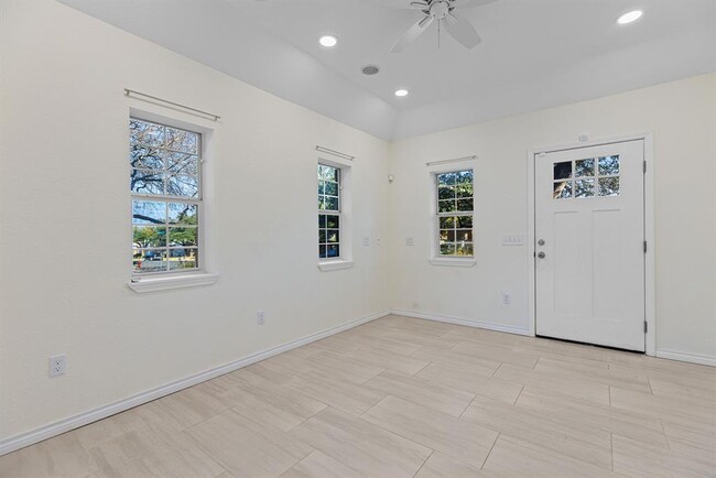 Building Photo - 8406 Lofty Ln