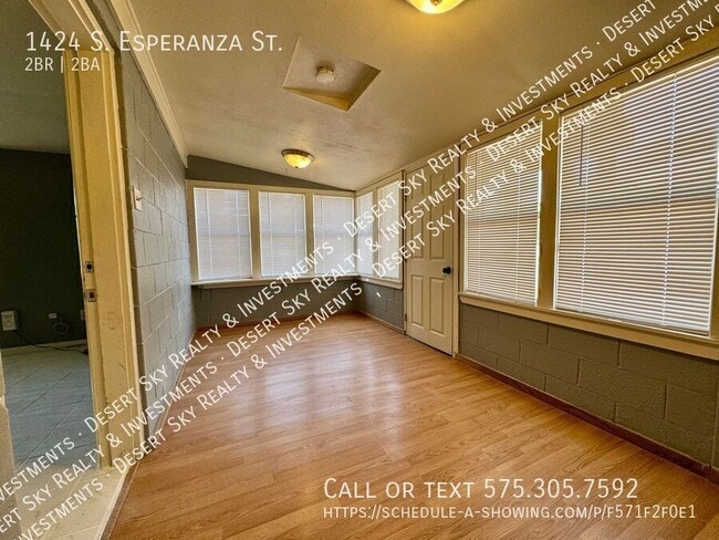 Building Photo - 1424 S Esperanza St