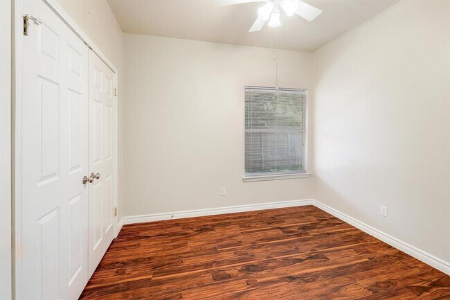 Building Photo - 8703 Weiser Dr