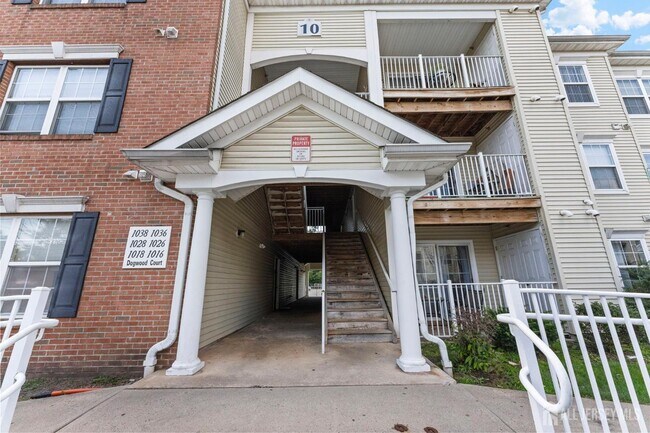 Building Photo - 1025 Dogwood Ct