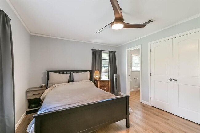 Building Photo - 10414 Woodwind Dr