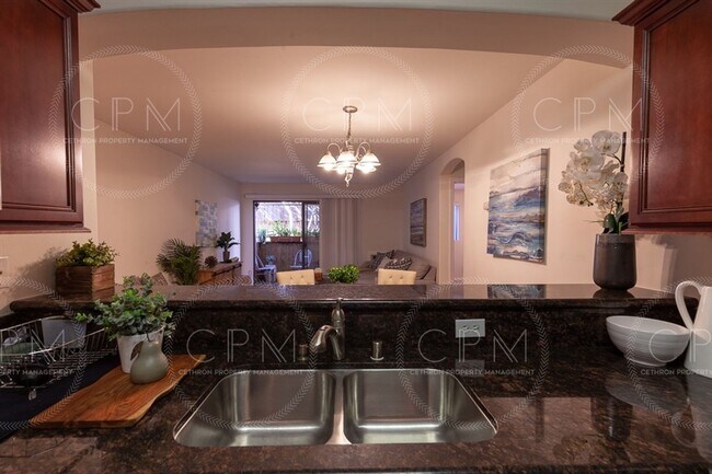 Building Photo - Charming 3-Bed, 2-Bath Condo in Prime Coll...