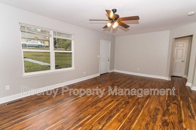 Building Photo - 1712 Tunnel Blvd