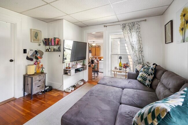 Building Photo - 38 Spring St