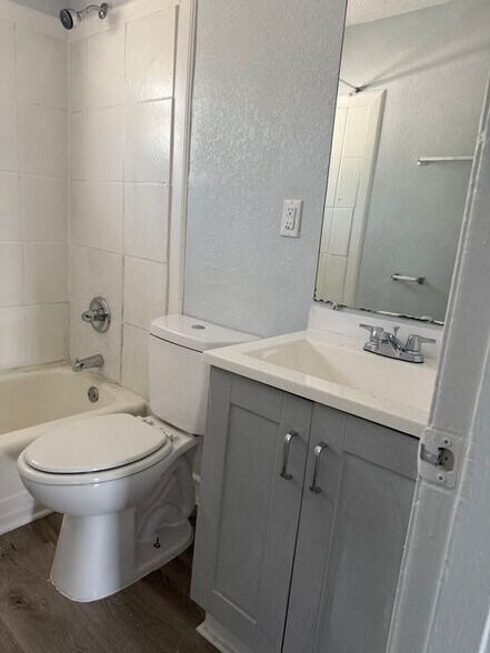 Primary Photo - 2980 Delmar Ln NW