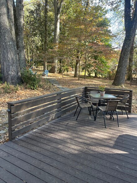 Building Photo - 311 Longest Rd