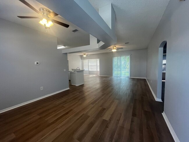 Building Photo - Nice Home in Seminole Woods!