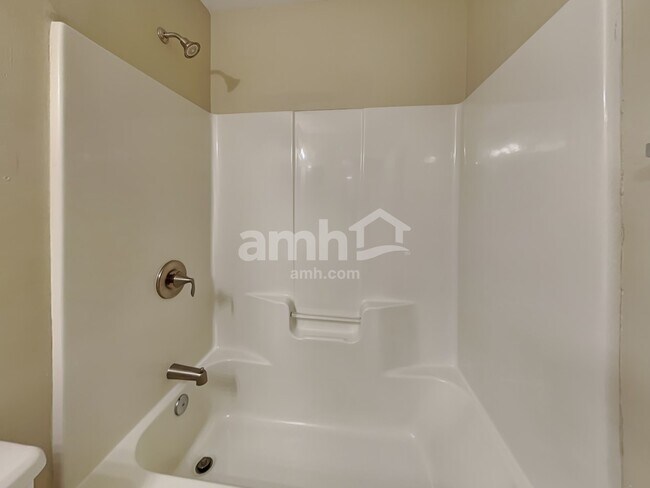 Building Photo - 116 Laurel Meadows Pky