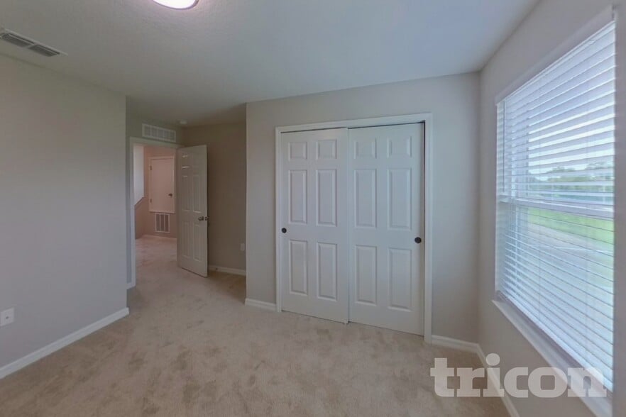 Building Photo - 10710 Southern Forest Dr