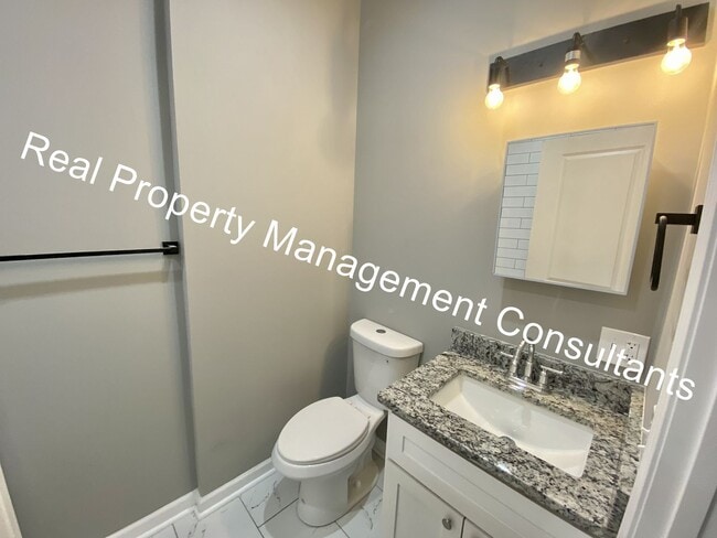 Building Photo - Renovated 3-Bedroom Home! Deposit Free Living Available via Obligo