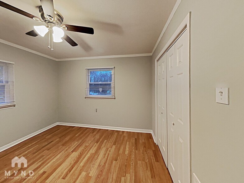 Building Photo - 2109 Dove Tree Ln