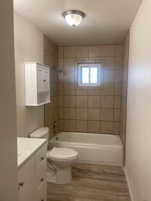 Building Photo - 1067 E Carolina Ave