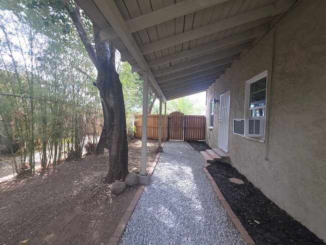 Building Photo - 2762-2764 Lanning Ave