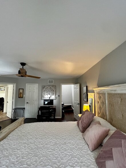 Building Photo - 540 Yacht Club Dr