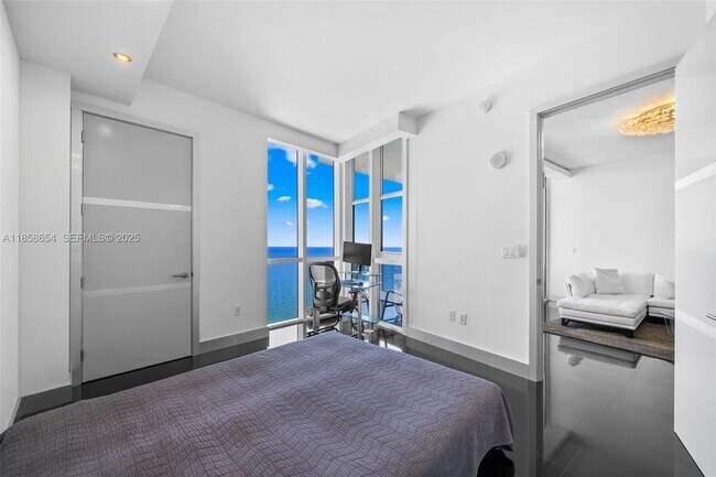 Building Photo - 18201 Collins Ave