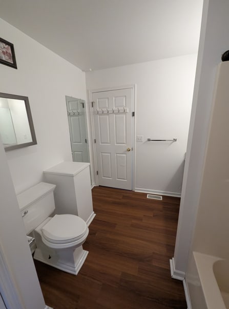 Building Photo - 6645 Queens Park Ave