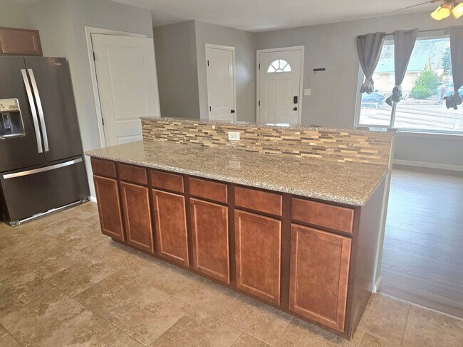 Building Photo - 109 Ely St